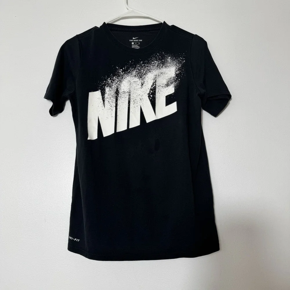 Nike Boys Dri Fit Short Sleeve Black T-shirt Sz XL Dissolve Graphic Logo